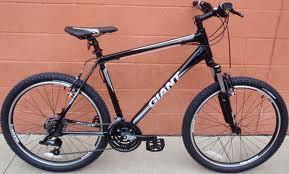 2011 Giant revel 2  Black