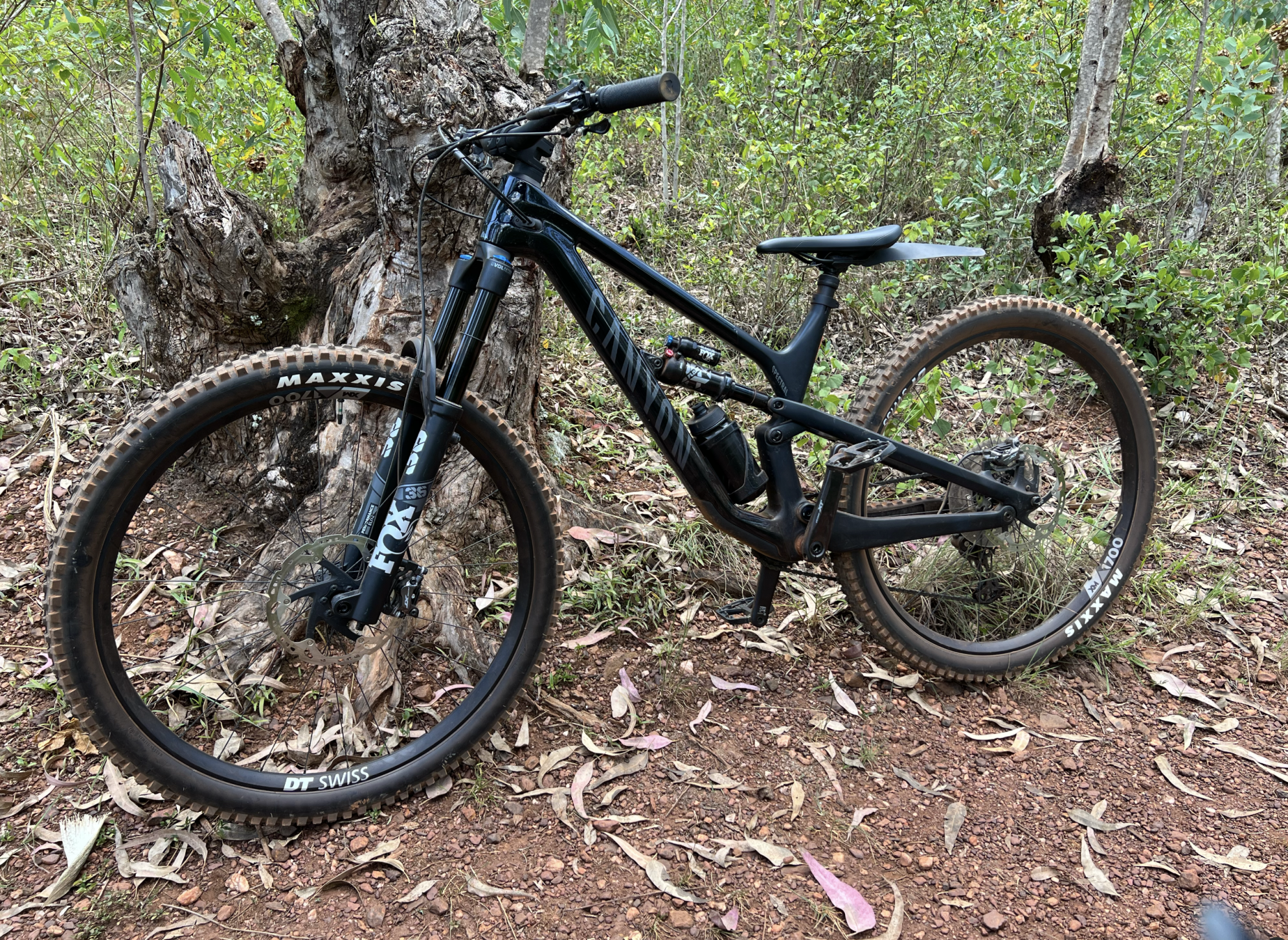 2022 Canyon bicycles Carbon Black