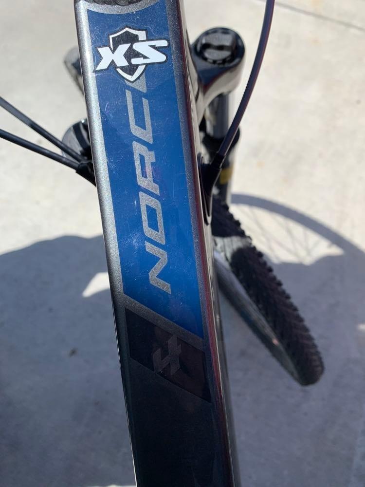 2018 Norco Bikes XFR 4 Black and Silver, gray or bare metal