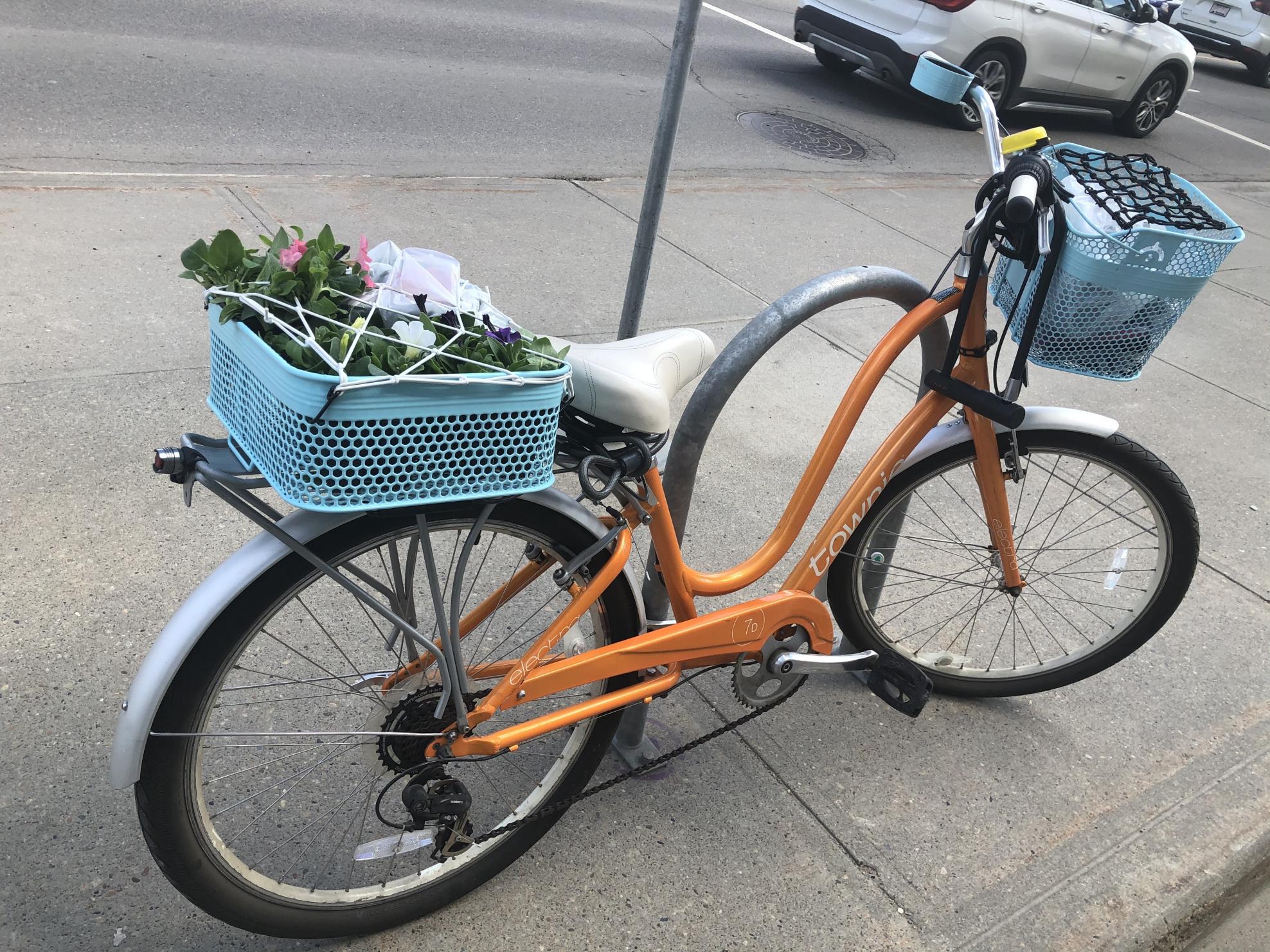 2012 Electra Townie 7 Orange