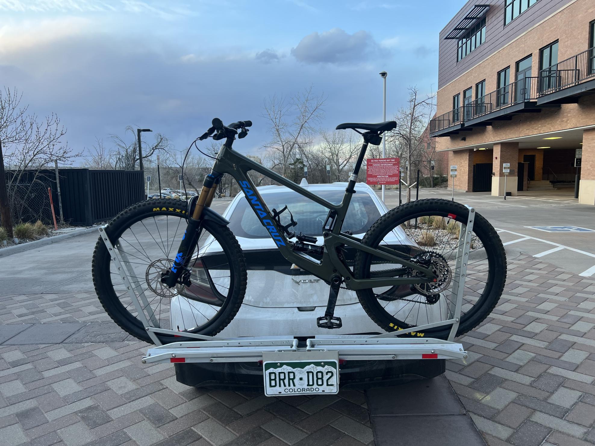 2022 Santa Cruz Bronson Green