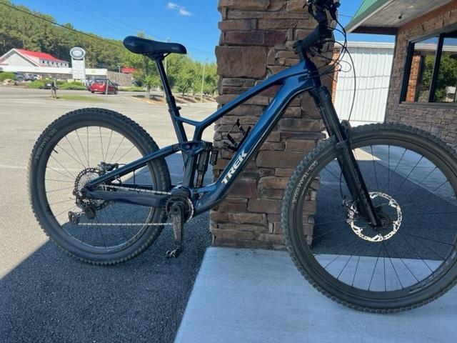 2024 Trek fUEL exE xt Blue
