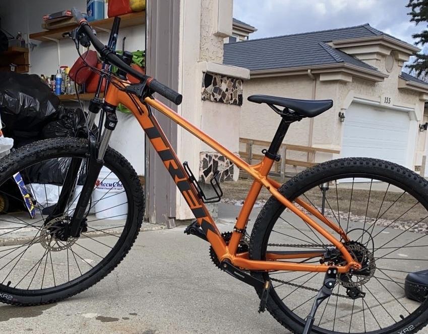 2021 Trek Marlin 5 Orange