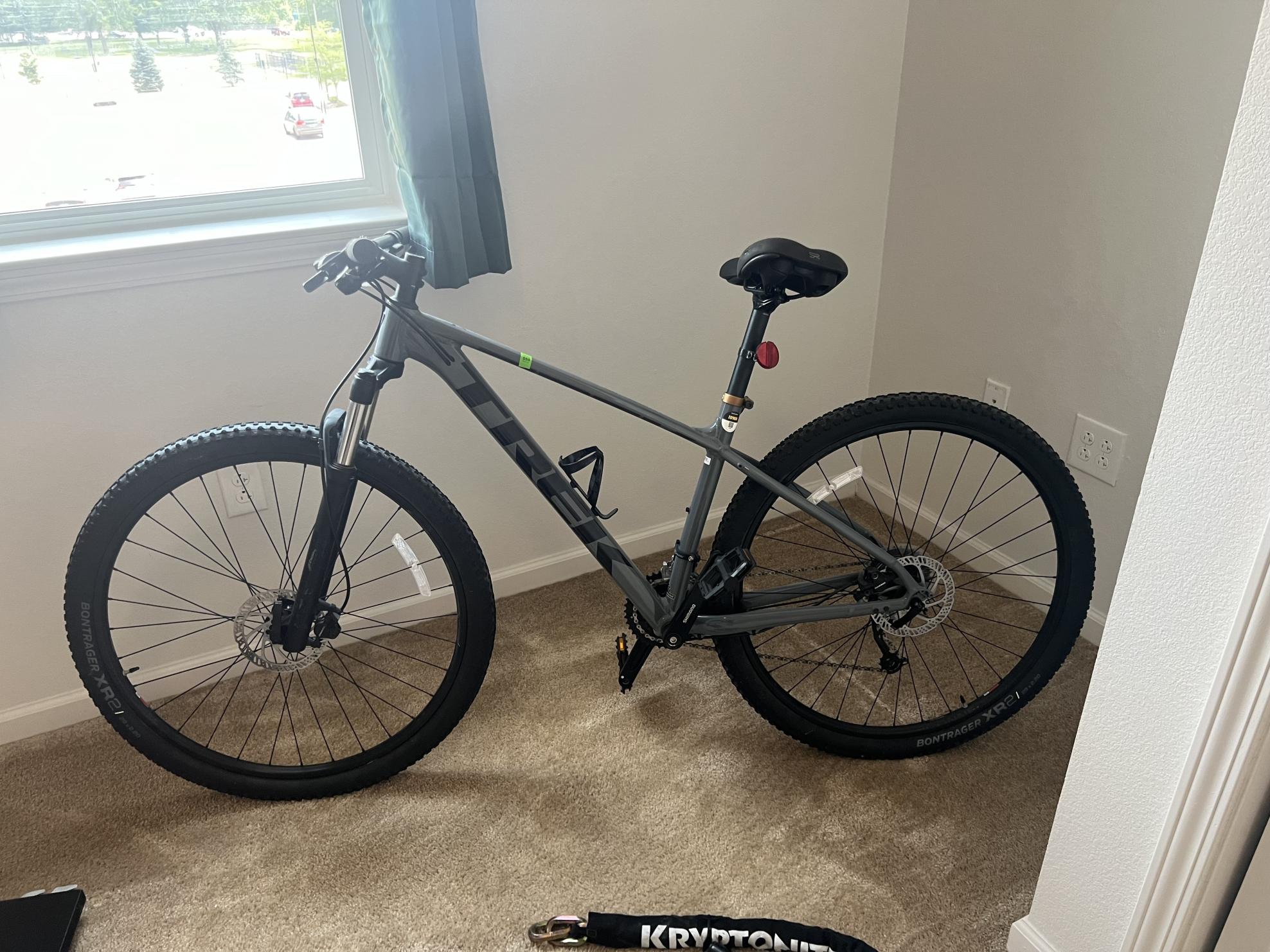 Trek Marlin Silver, gray or bare metal