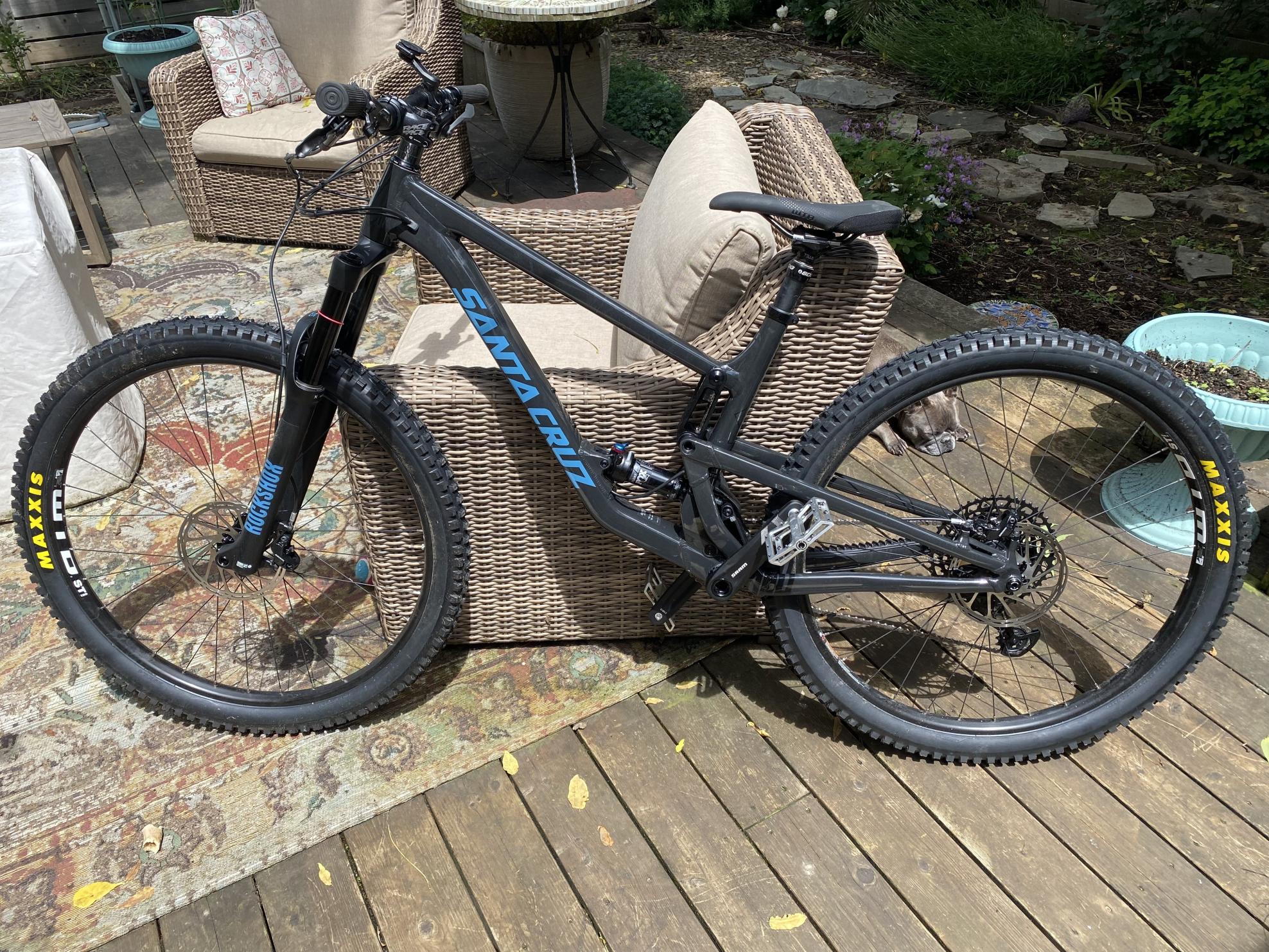 2022 Santa Cruz Hightower Silver, gray or bare metal