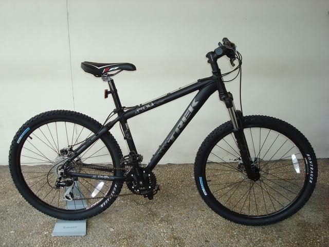 2009 Trek 4300 Disc  Black