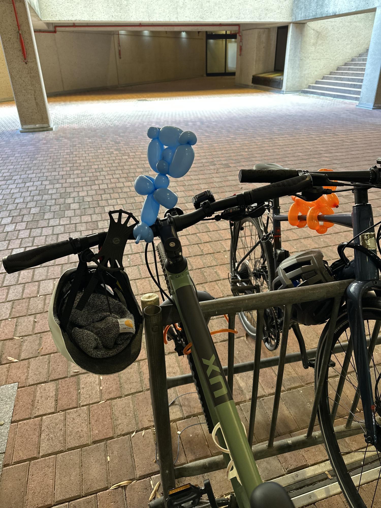 2023 Momentum iRide UX 9S Regular Green