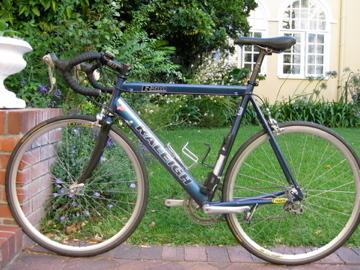 1998 Raleigh R700  Black