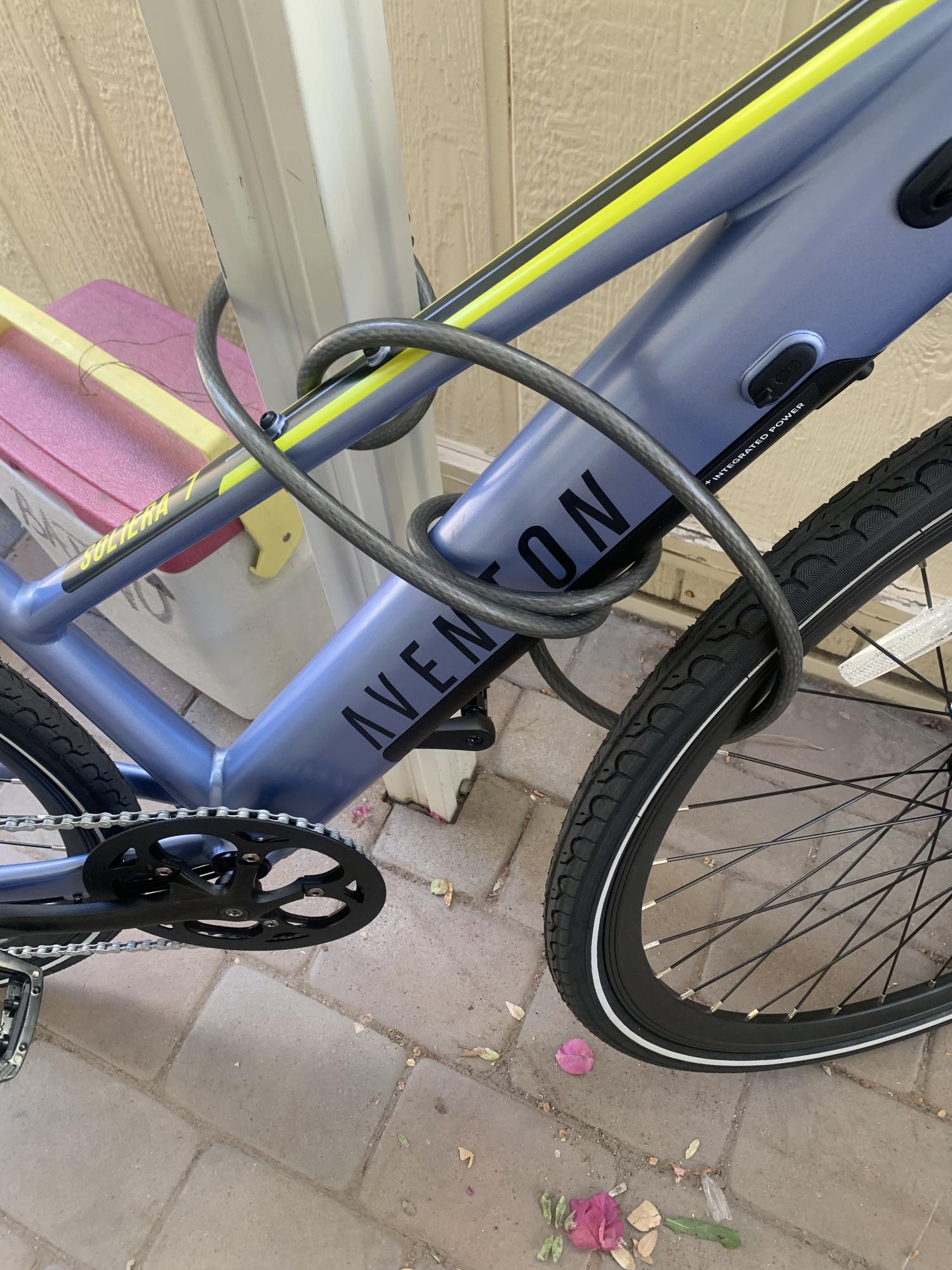 2021 Aventón Solera Blue and Yellow or Gold