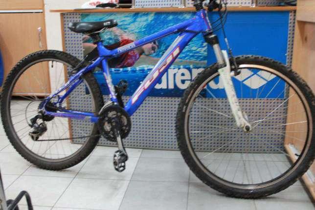 2011 Fuji Nevada 2.0 Blue and White