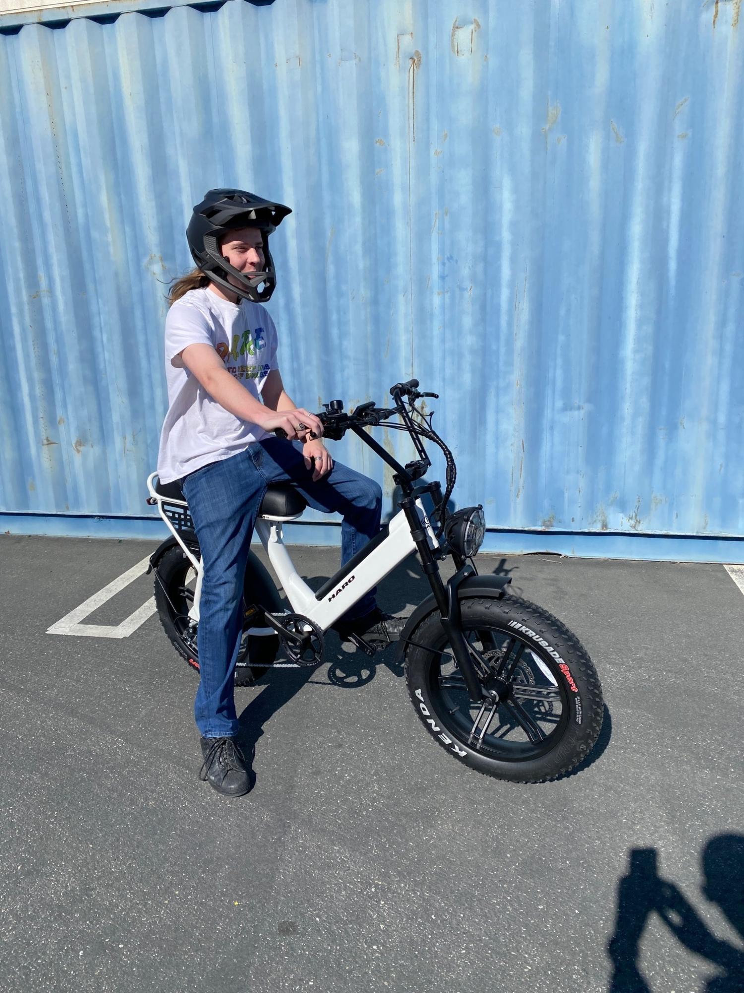 2023 Haro Skwad White