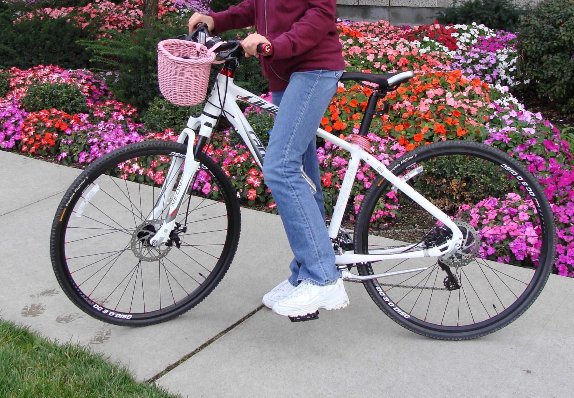 2011 Cannondale White