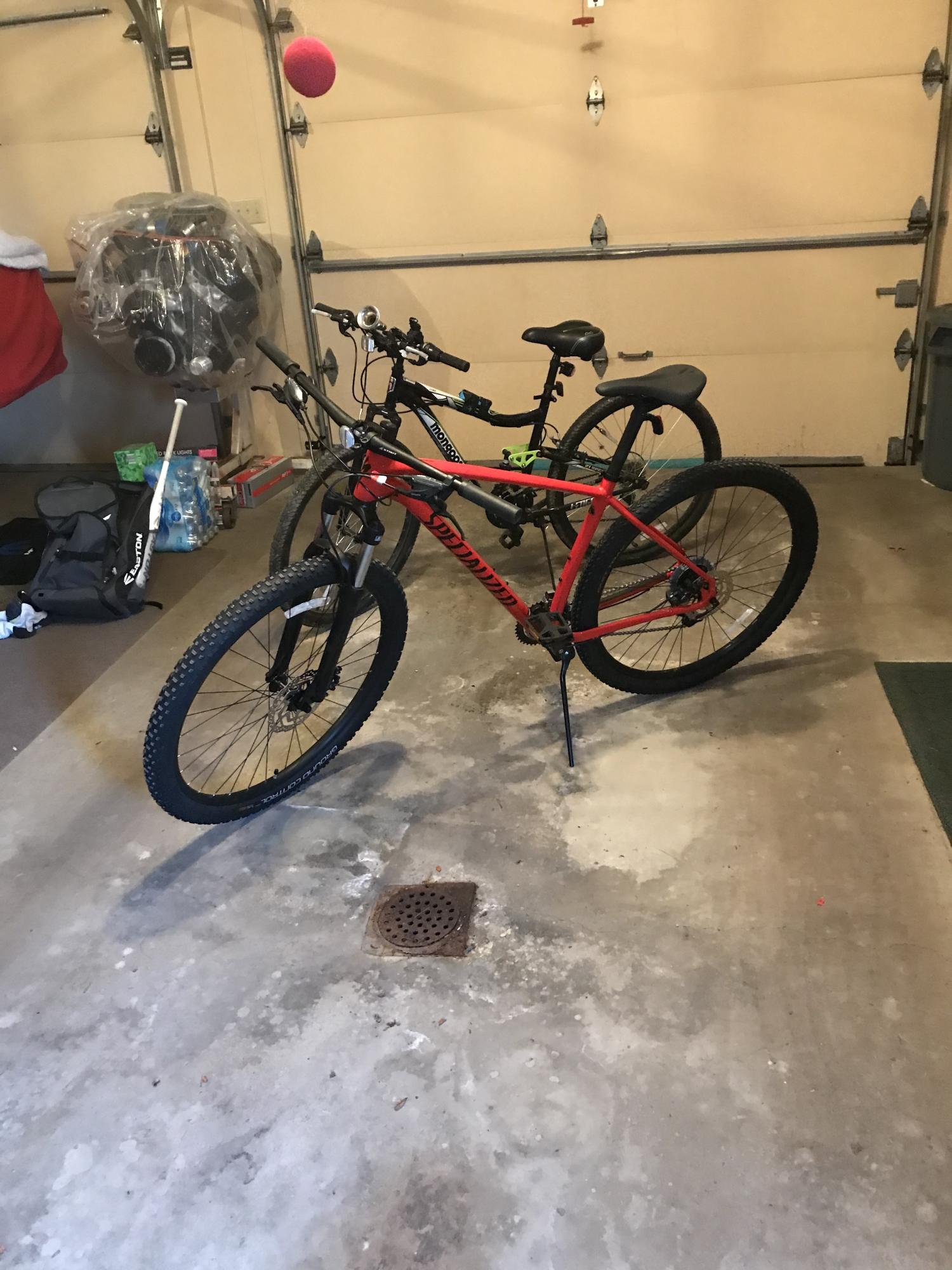 2019 Specialized Rockhopper Red