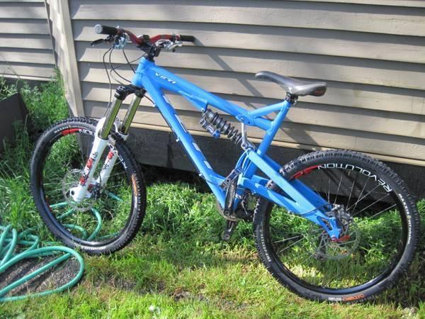 2010 Yeti ASX  Blue