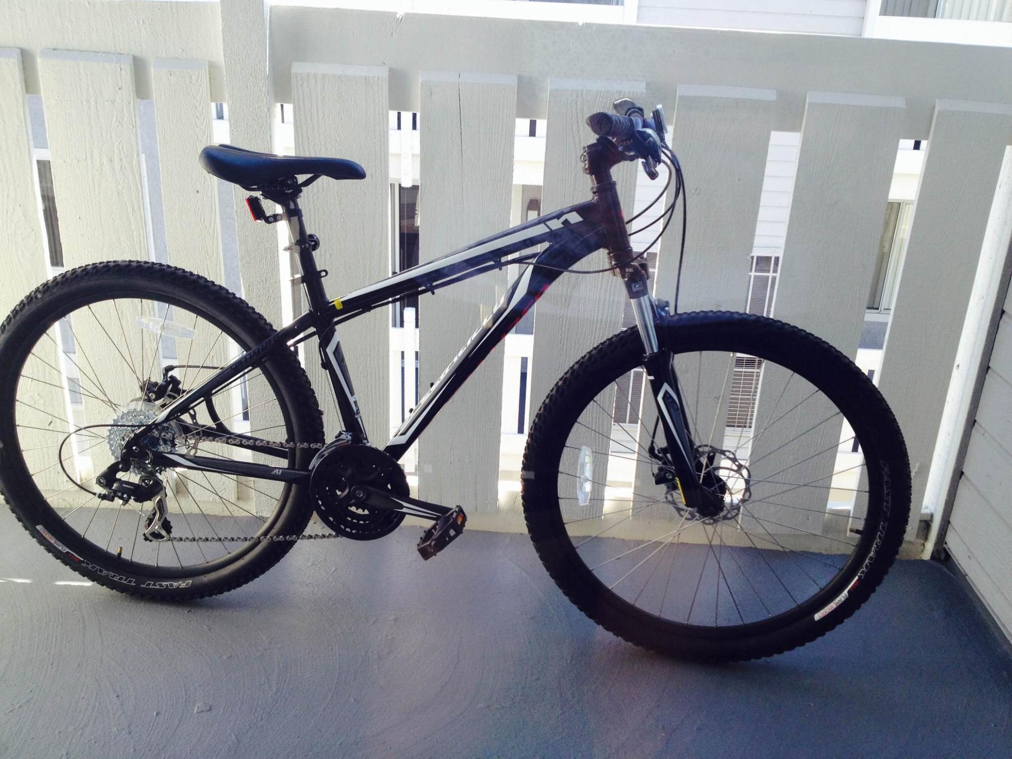 2014 Specialized  Black and White