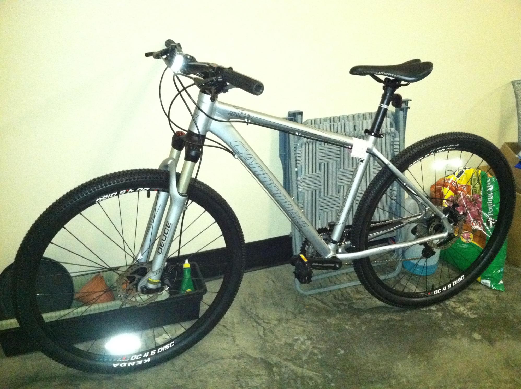 Cannondale Trail Sl 29'er 4 Silver or Gray