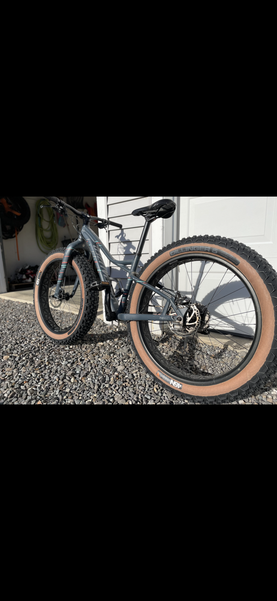 2017 Specialized Hellga Silver, gray or bare metal