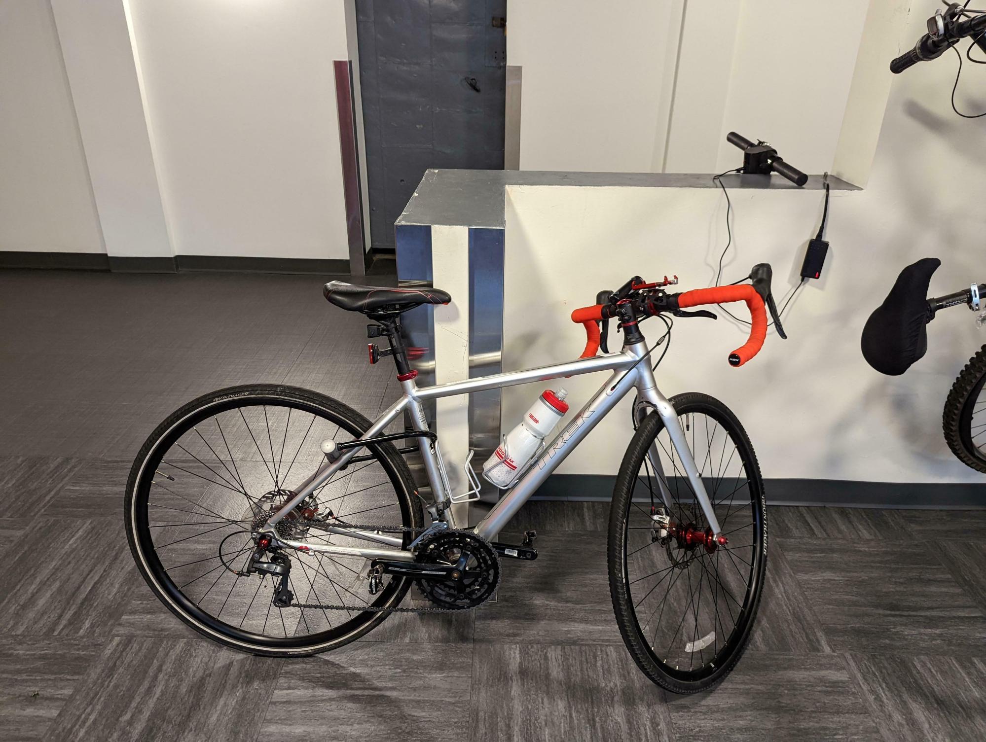 2016 Trek CrossRip Comp Silver, gray or bare metal