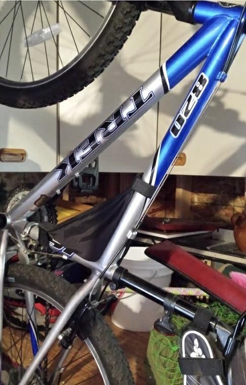 Trek 820 Silver, gray or bare metal, Blue, and Black