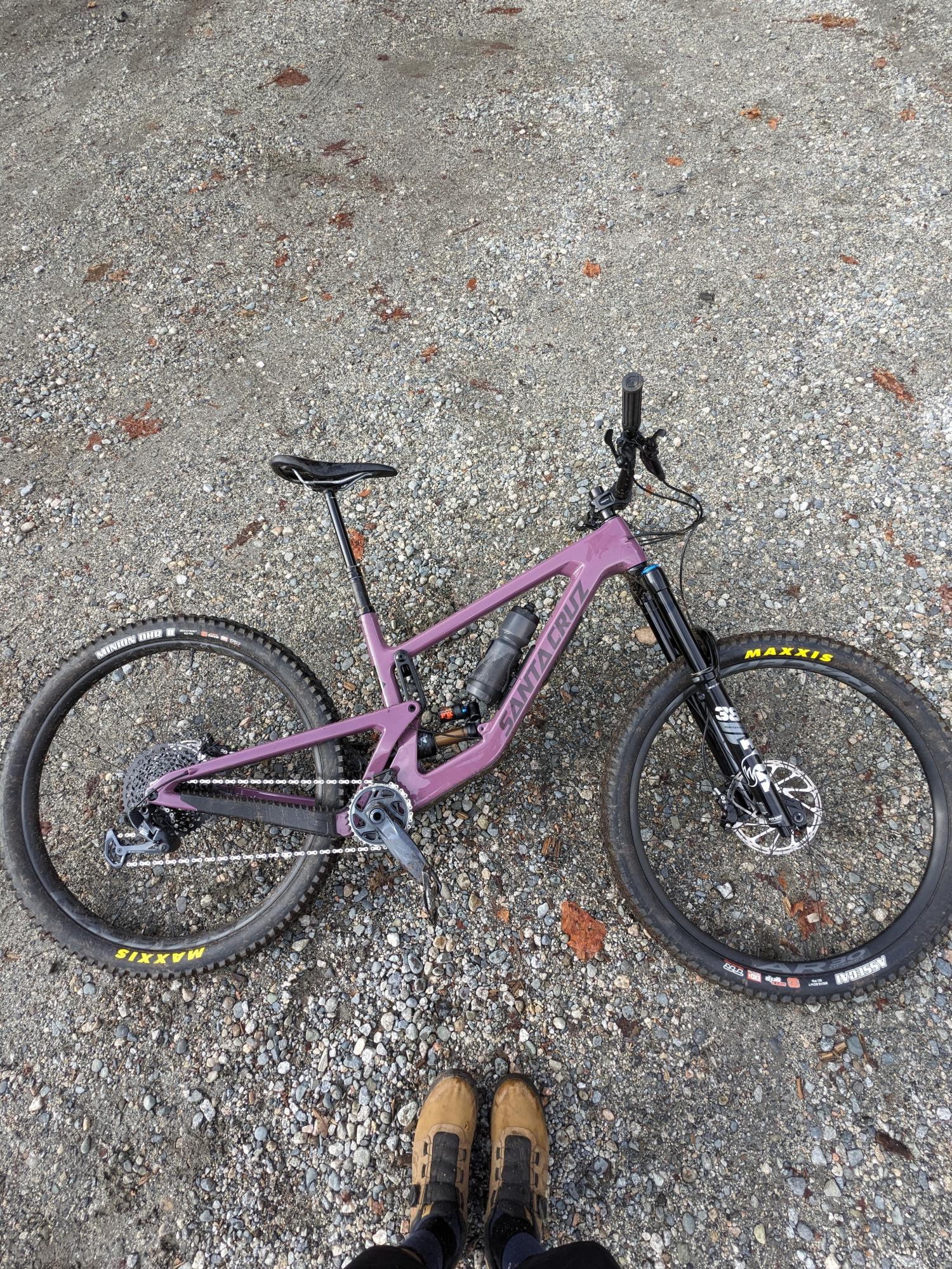 2024 Santa Cruz Megatower Purple