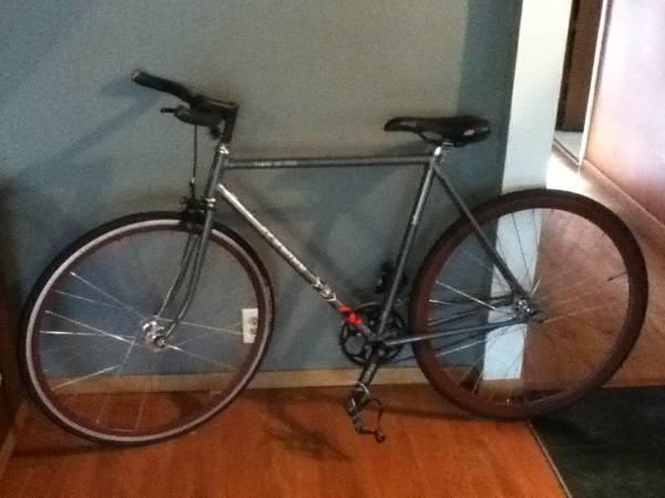 1984 Schwinn le touor  Black