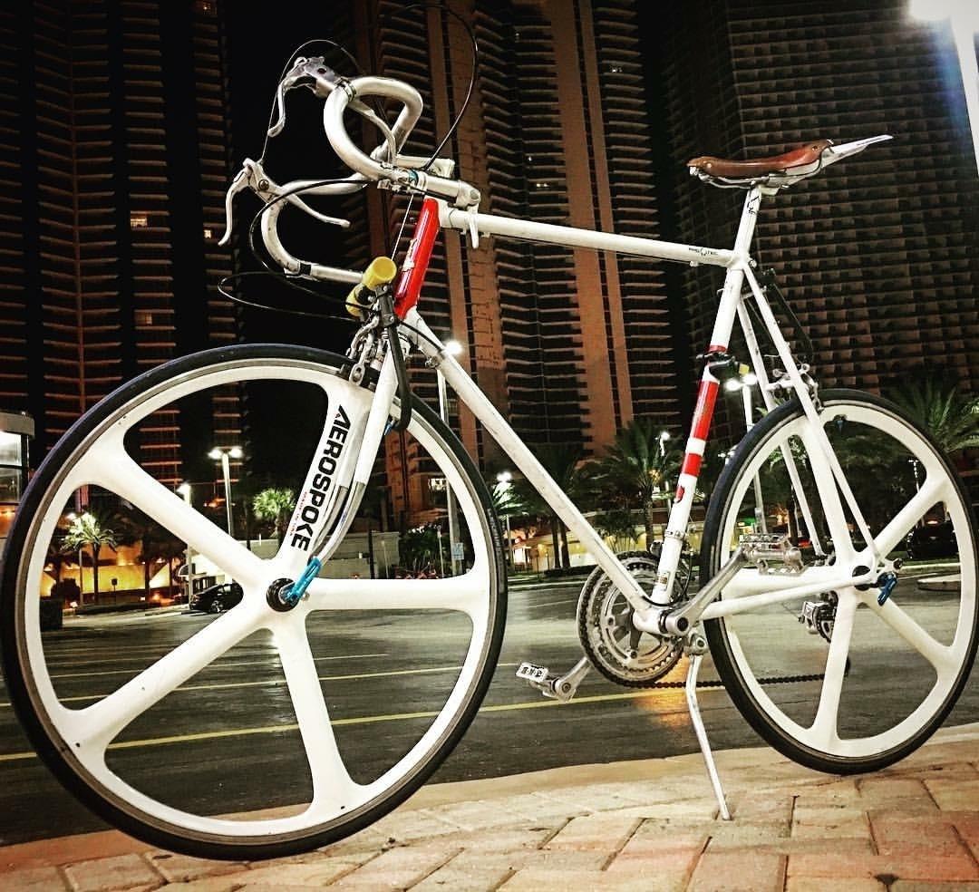 1976 Raleigh Gran prix White and Red