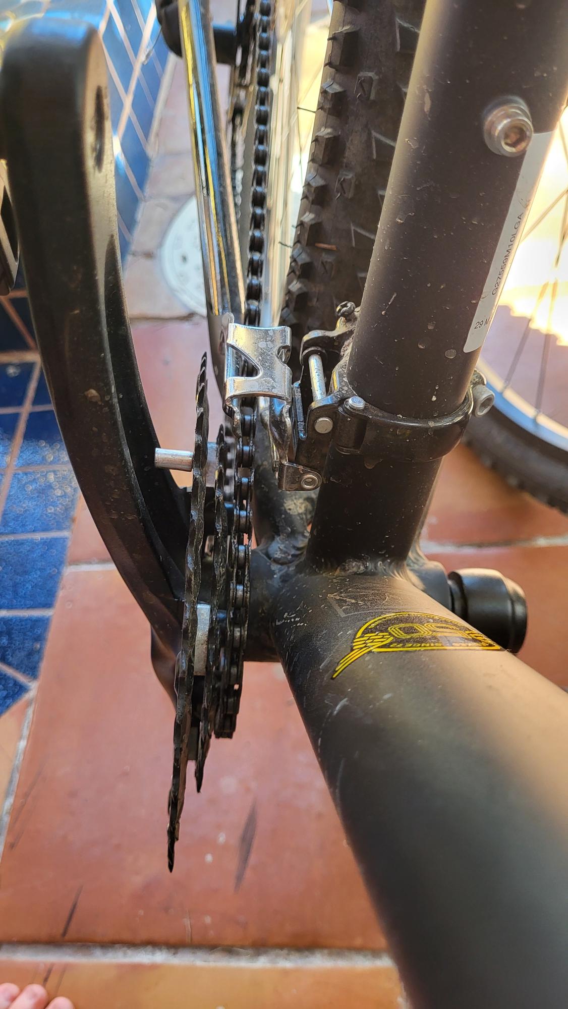 GT Bicycles Avalanche Silver, gray or bare metal