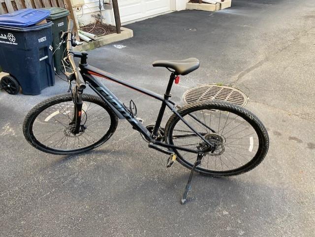 2017 Giant Roam Silver, gray or bare metal