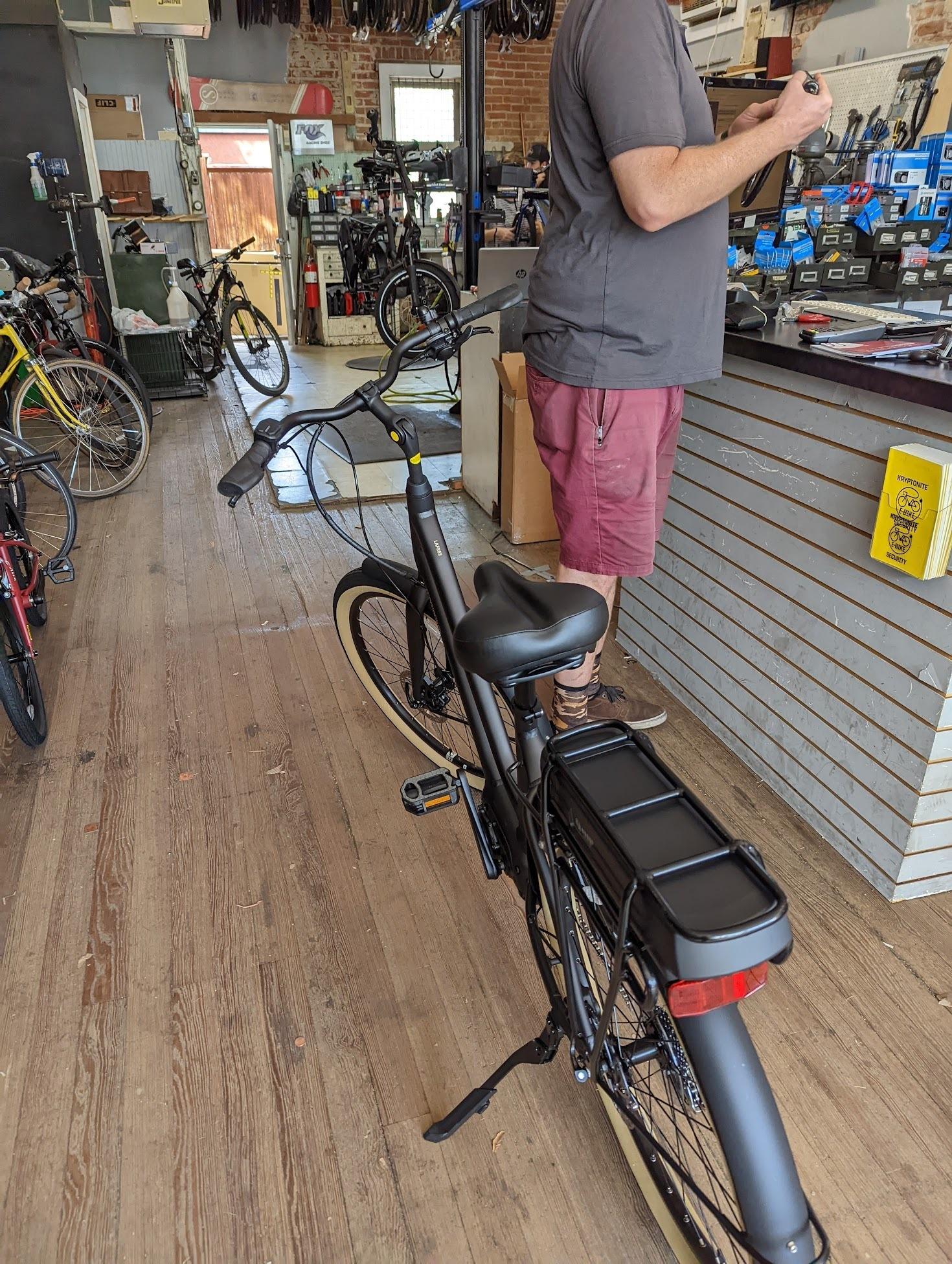 2022 Giant Lafree Black