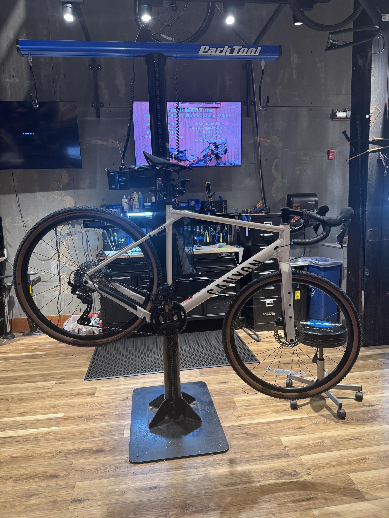 2024 Canyon bicycles Grizl 7 White