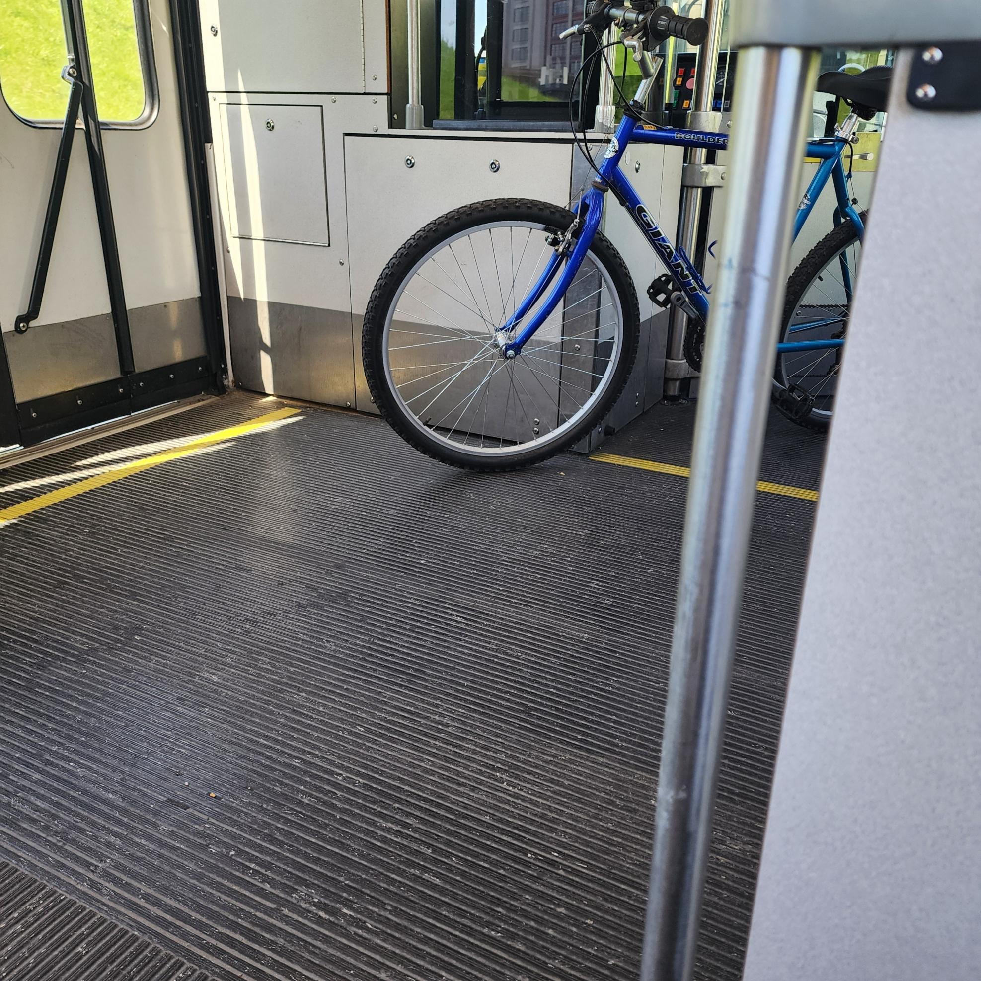 2024 Giant Boulder Blue