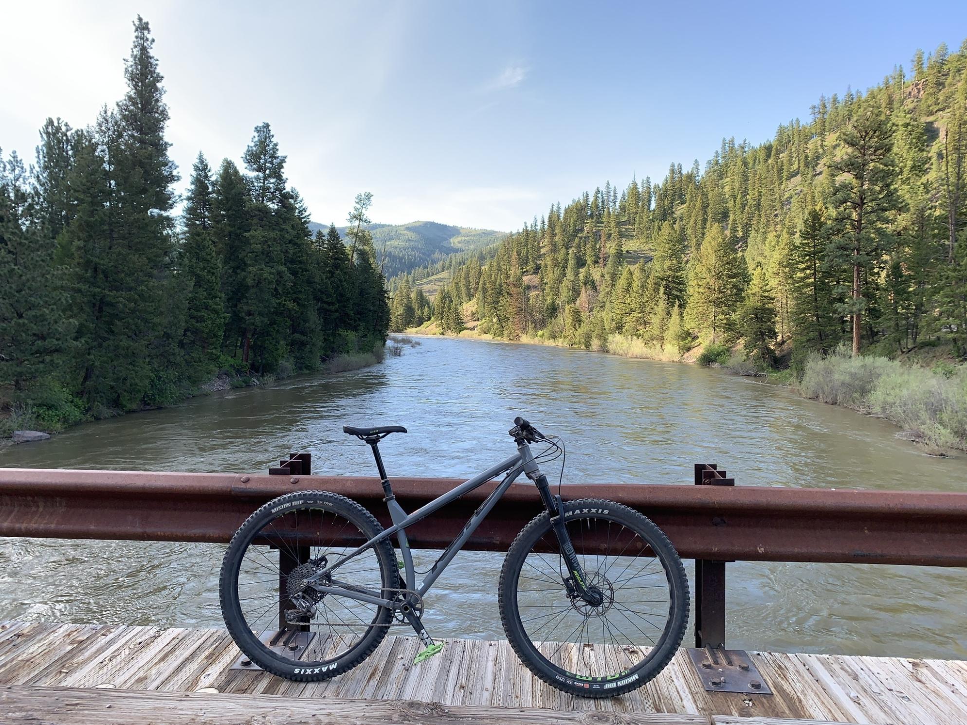 2020 Kona Honzo ST Silver, gray or bare metal and Black