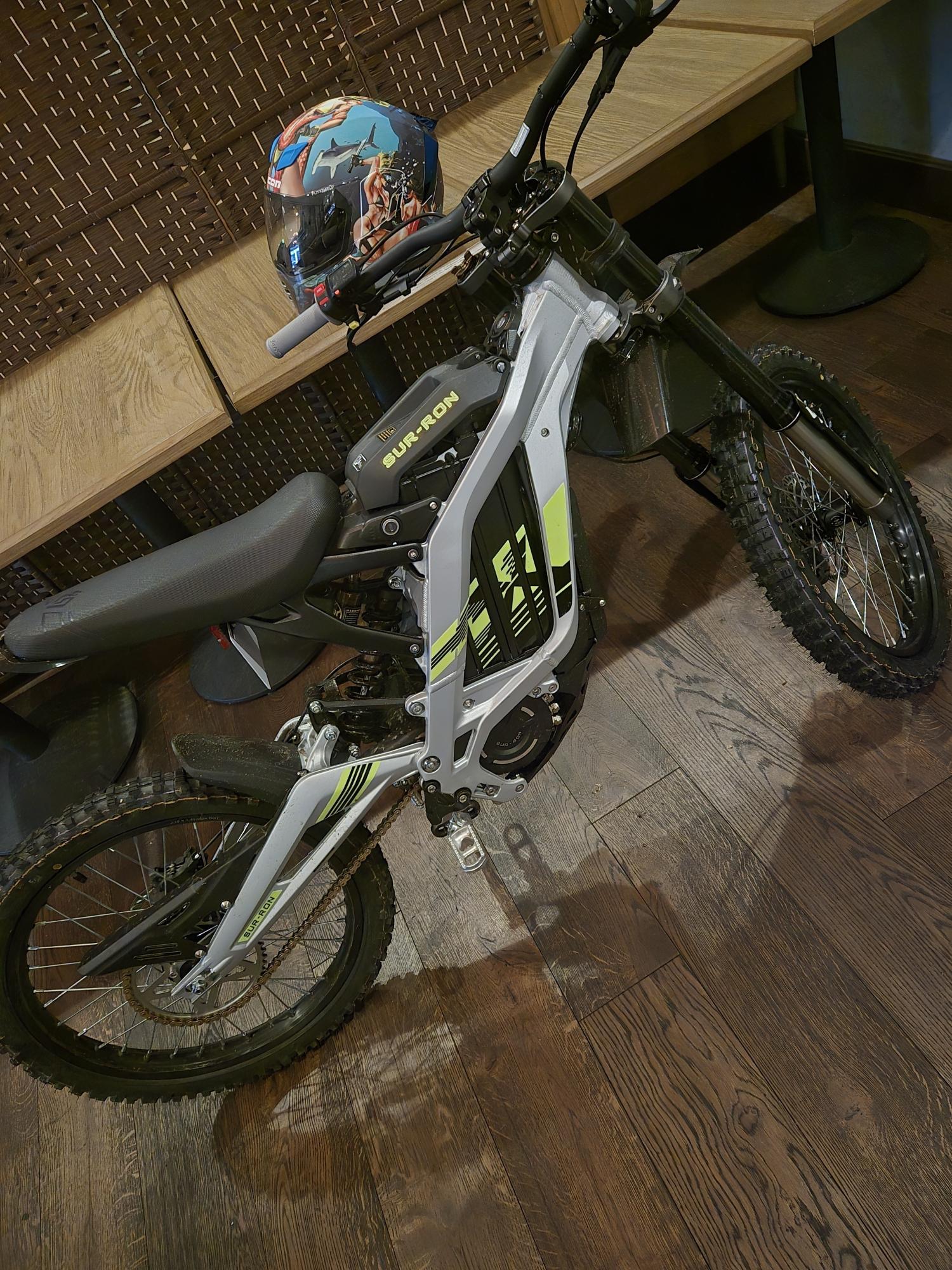 2024 Surron Light bee x e-motorcycle/e-dirtbike (no pedals) Silver, gray or bare metal