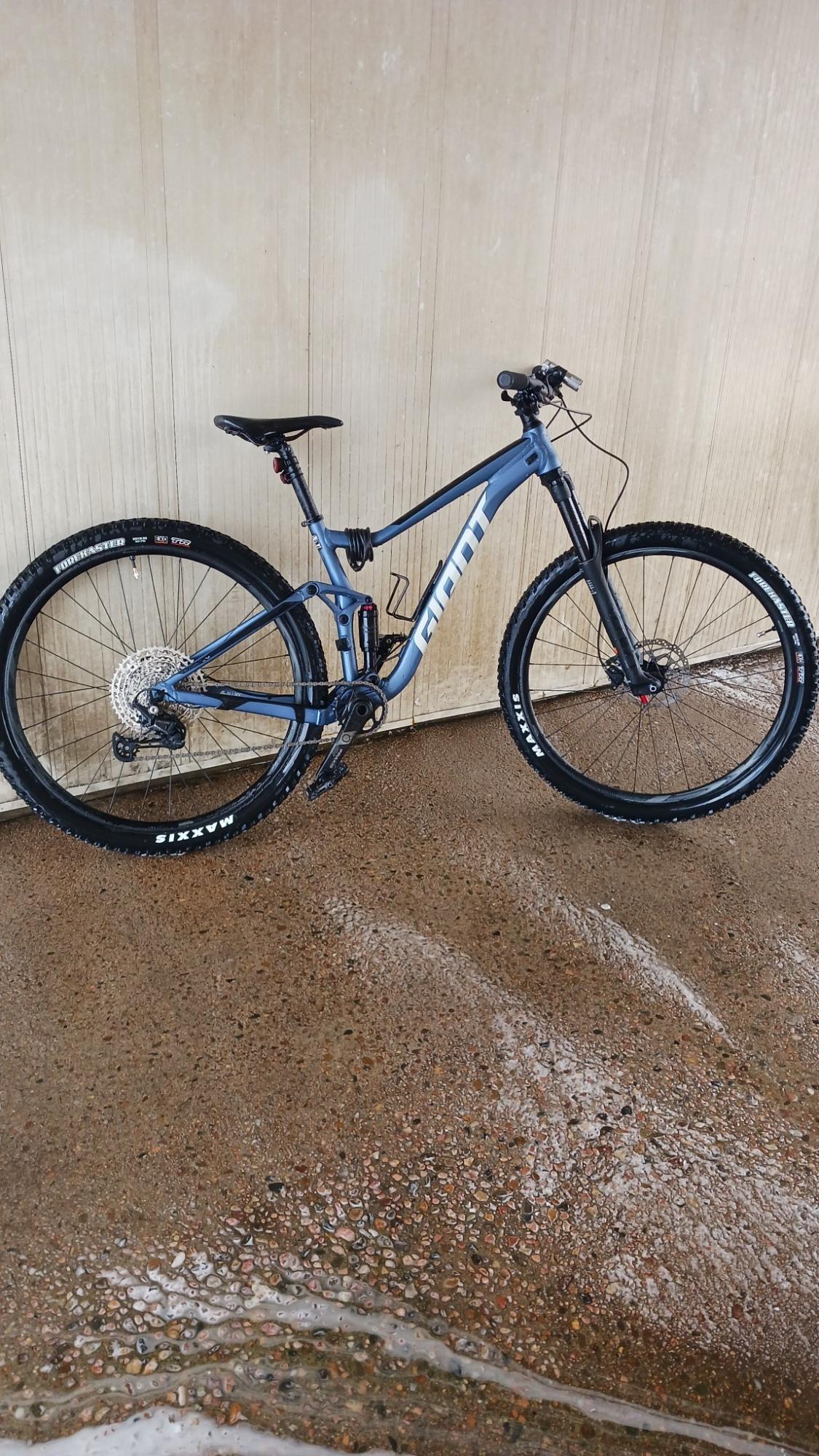 2022 Giant Stance Blue Ashes m Blue