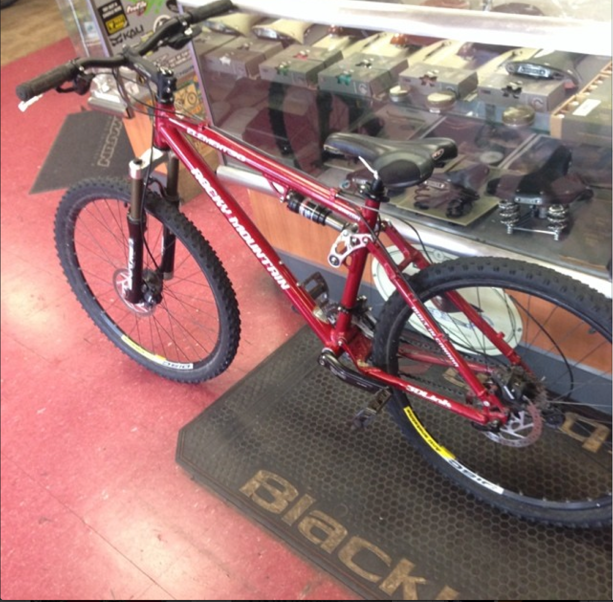 2011 Rocky Mountain Bicycles Element 30  Red