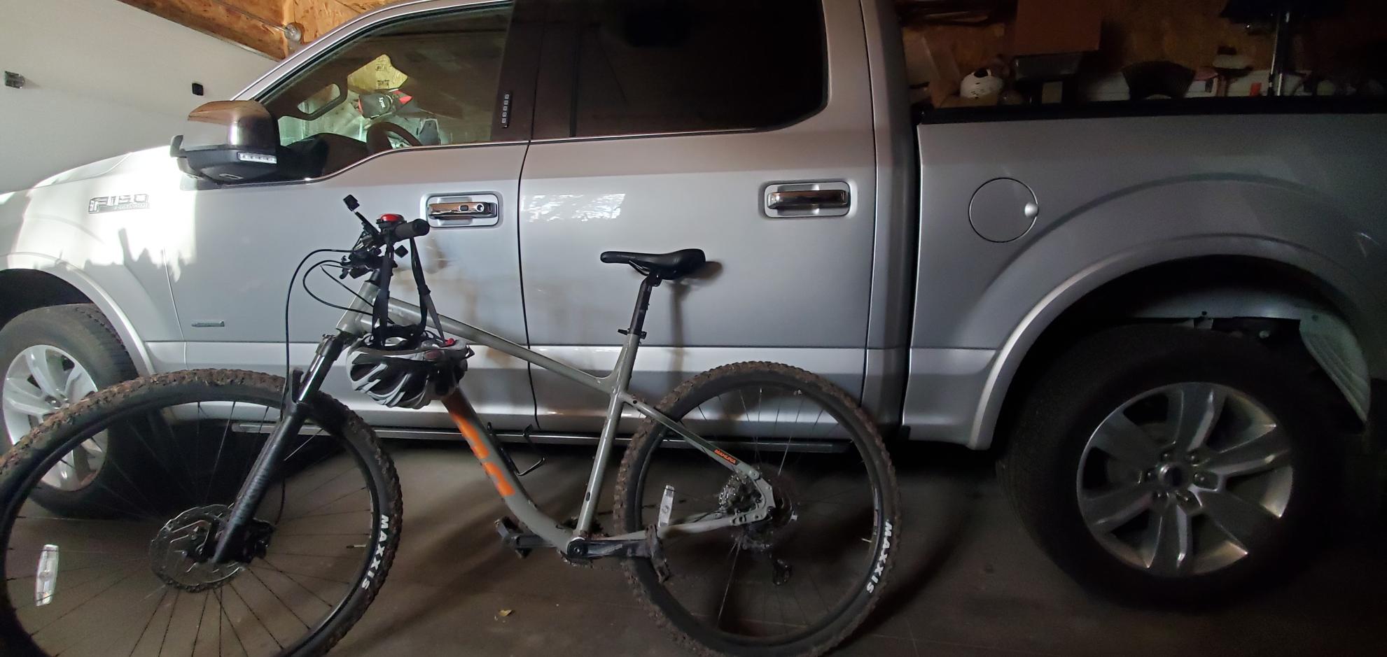 2021 Kona MAHUNA Silver, gray or bare metal