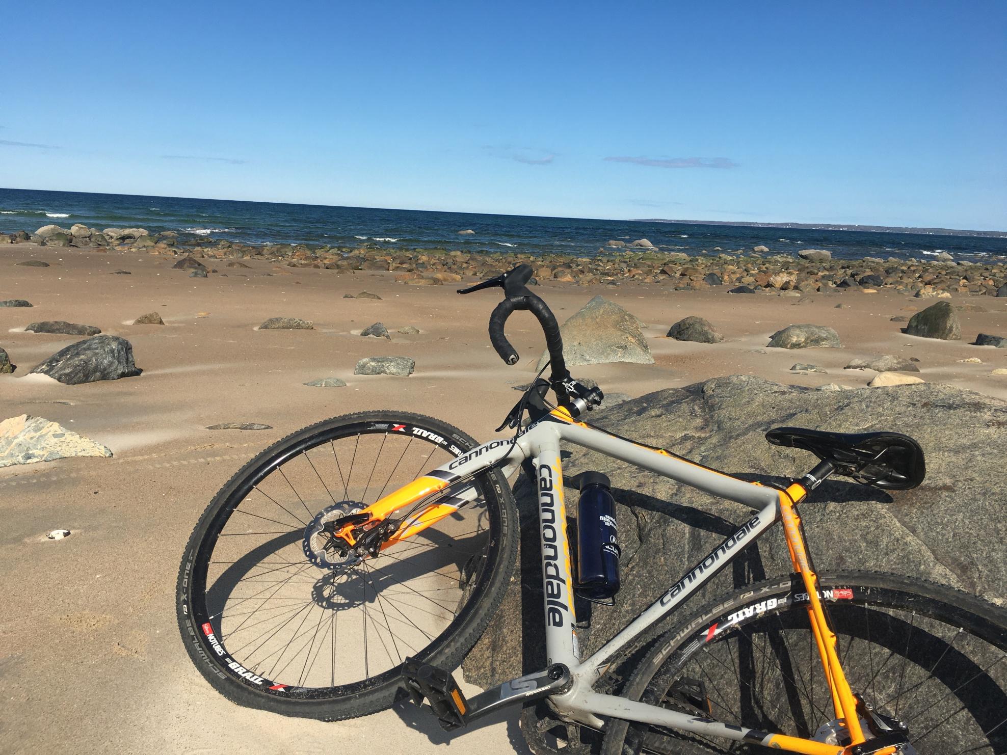 2016 Cannondale Super X 105 Yellow or Gold