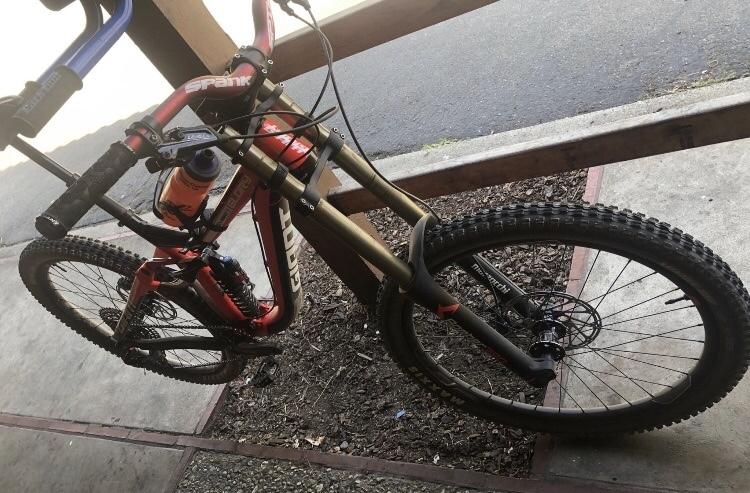 2018 Giant Glory Red, White, and Black