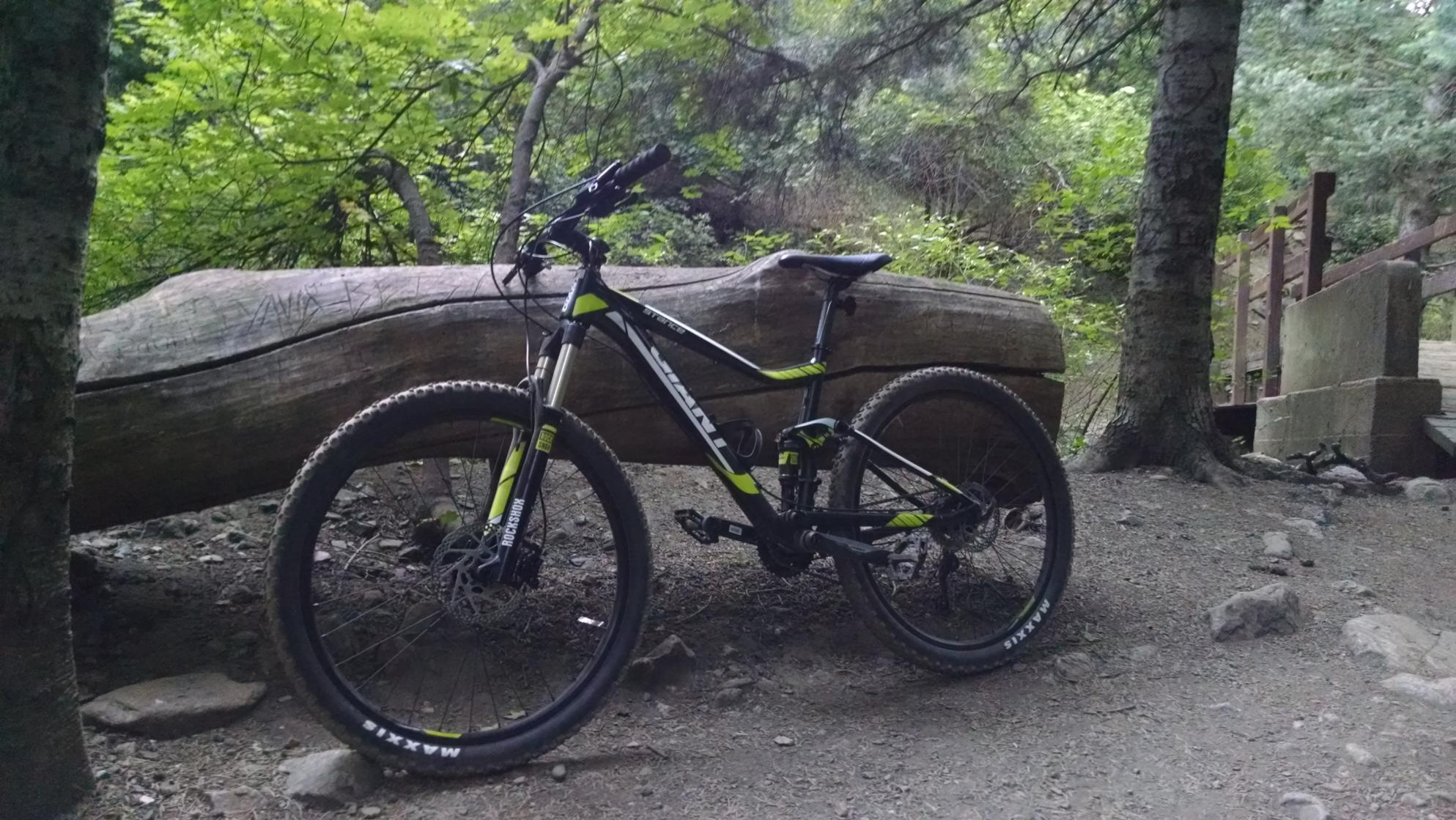 2015 Giant Stance 1 Black, White, and Yellow or Gold