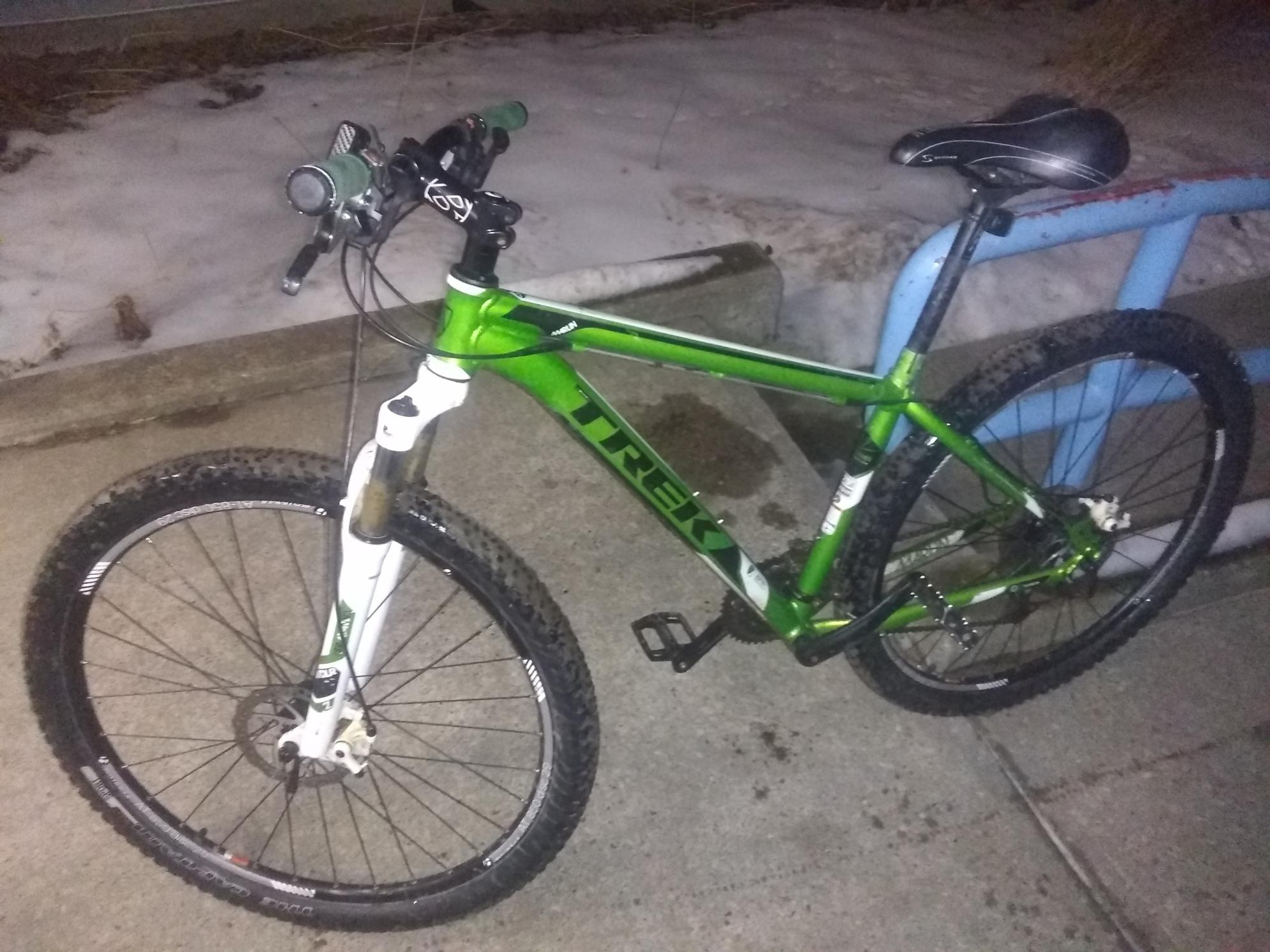 Trek Marlin Green and White