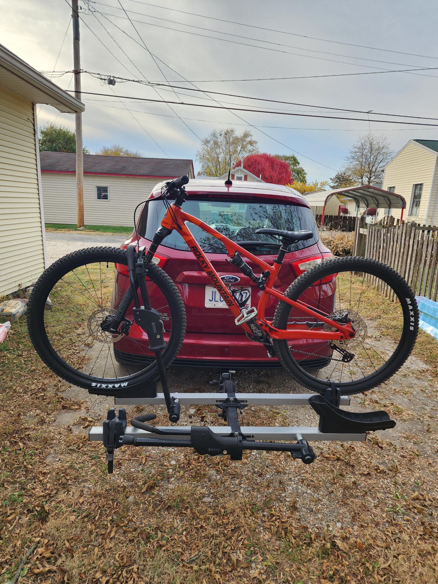 2022 Rocky Mountain Bicycles Element Red