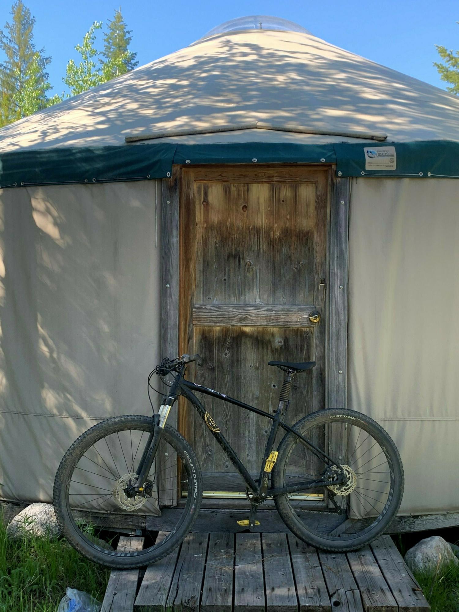 2020 Specialized Rockhopper Black