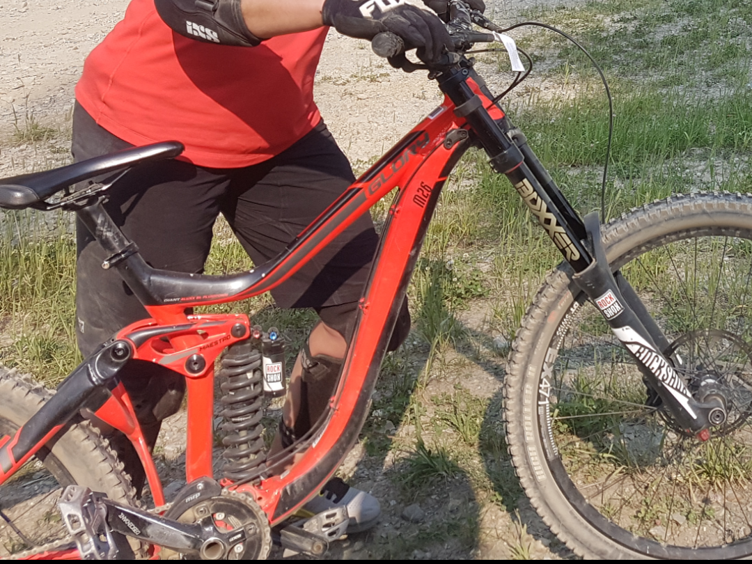 2016 Giant Glory Red