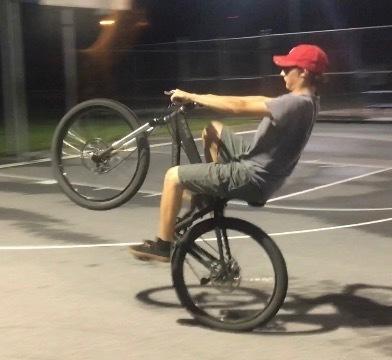 2001 Soma Front suspension / dirt jumper Black and Silver or Gray