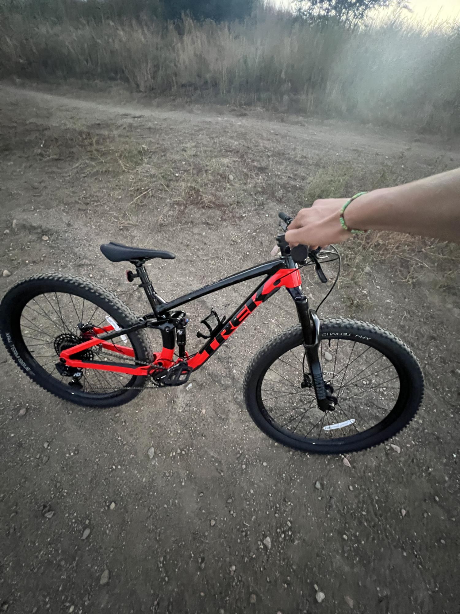 2023 Trek Fuel EX 7 Black and Red