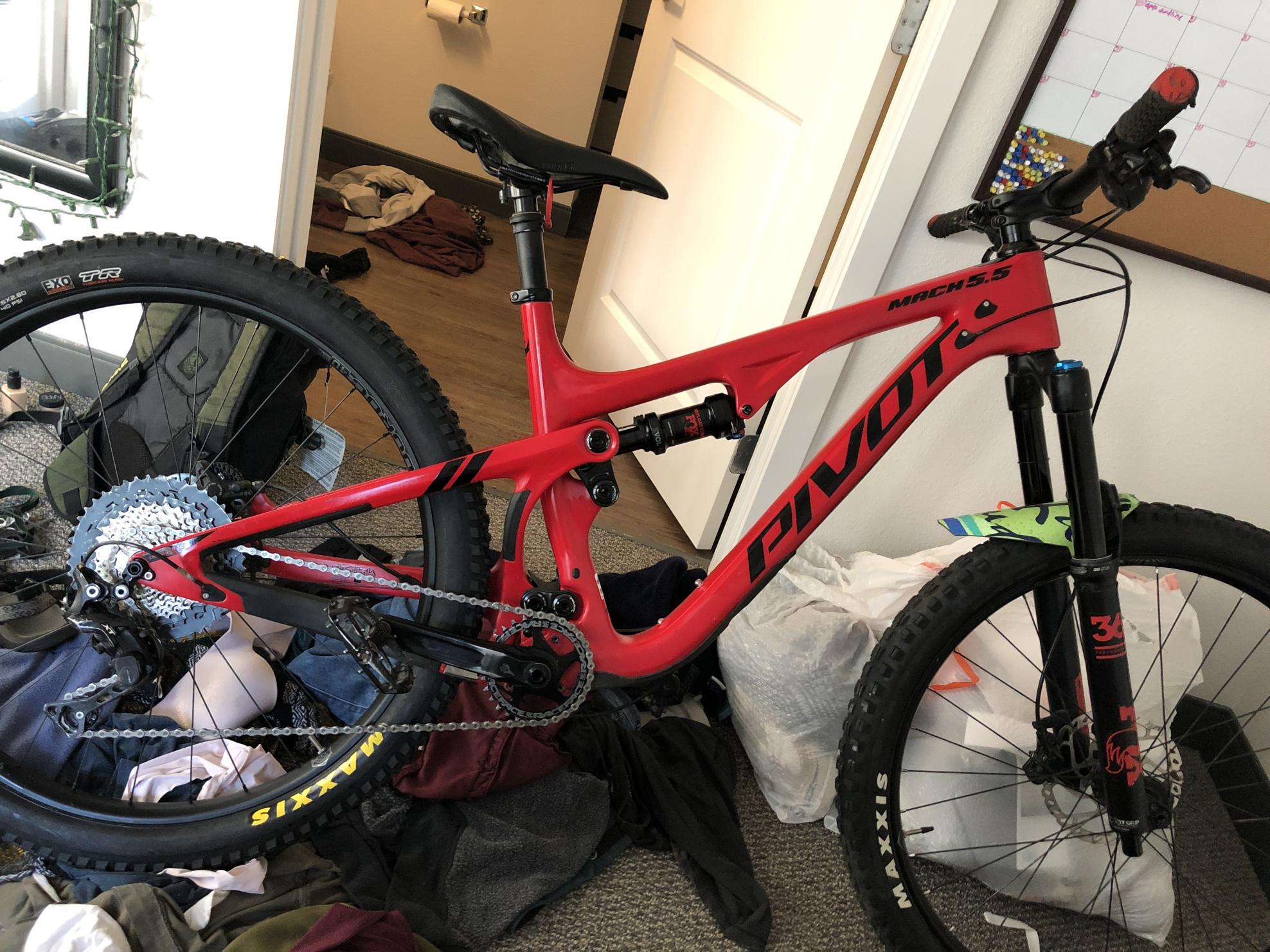 2018 Pivot Mach 5.5 Red
