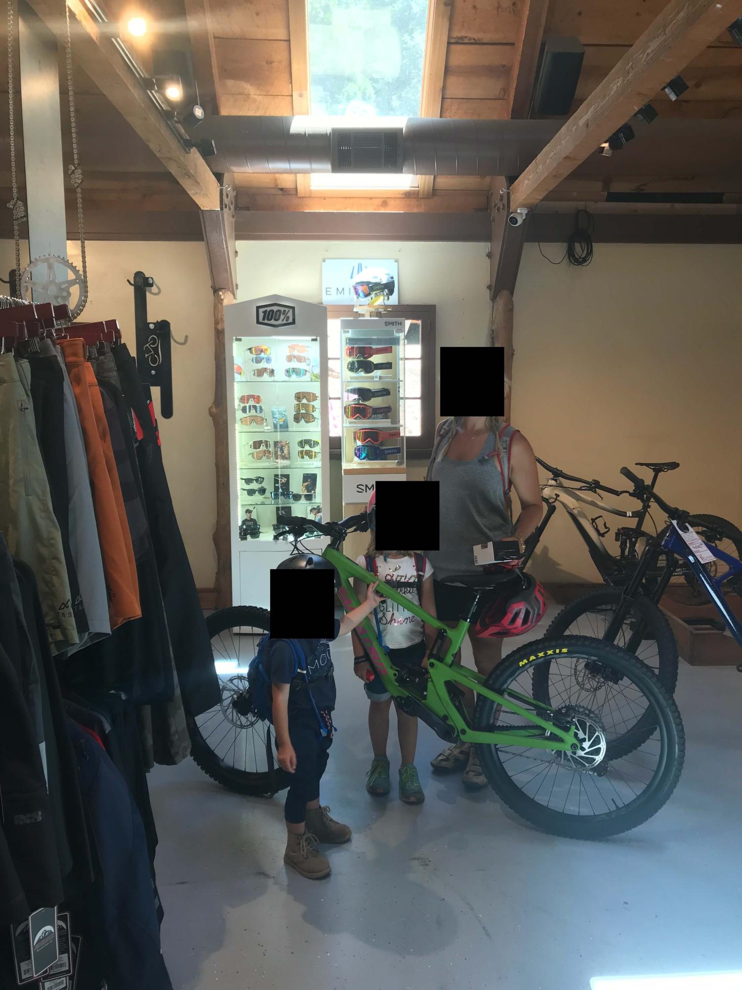 2021 Santa Cruz nomad Green