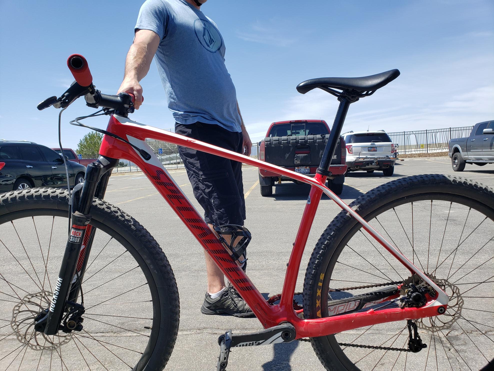 2022 Specialized Stumpjumper Red