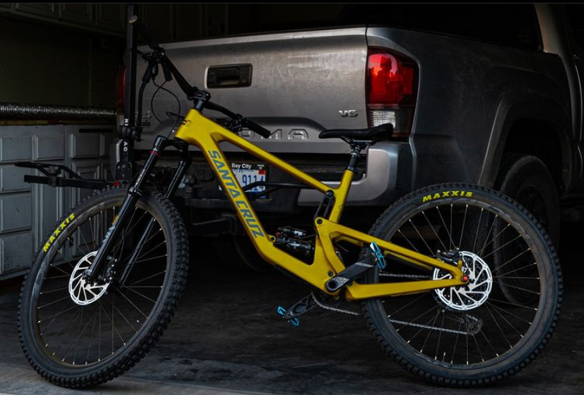 2022 Santa Cruz Bronson C Yellow or Gold