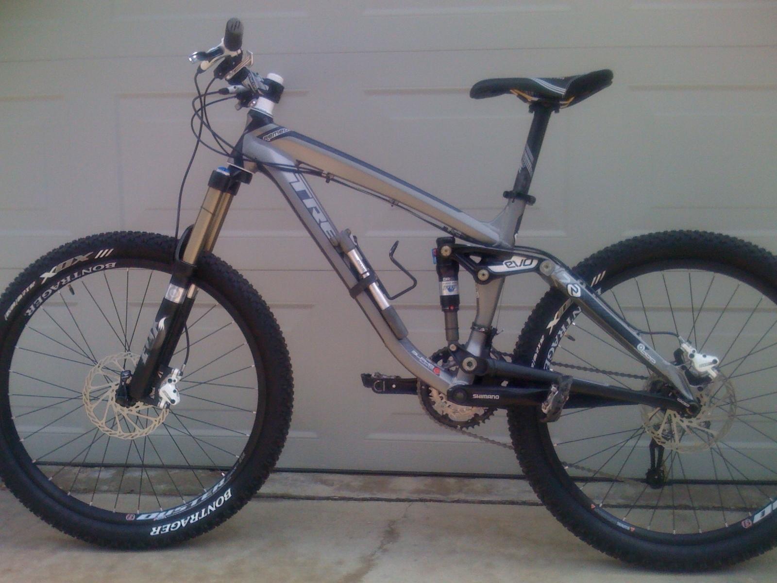 2010 Trek Remedy 7 Silver or Gray